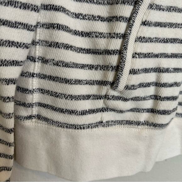 L.L Bean Signature | Size XS Knit Half Zip Pullover Stripes Preppy Long Sleeve - Picture 3 of 10